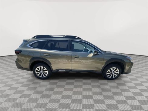 Used 2025 Subaru Outback Premium w/ Popular Package #1A AWD/4WD image 15