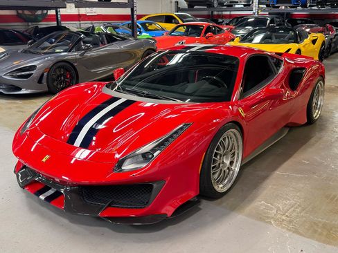 Used 2020 Ferrari 488 Pista Coupe RWD image 12