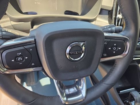 Used 2023 Volvo C40 P8 Recharge Ultimate AWD/4WD image 17