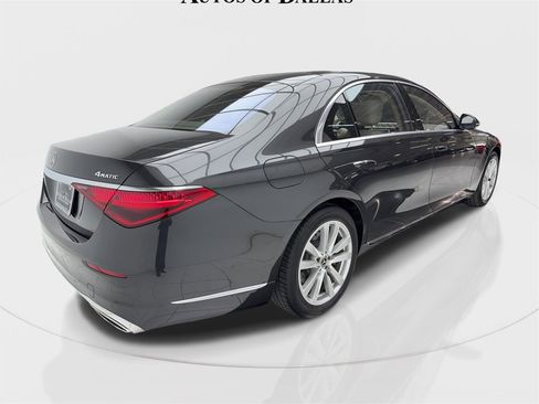 Used 2022 Mercedes-Benz S 500 4MATIC w/ Warmth & Comfort Package image 9