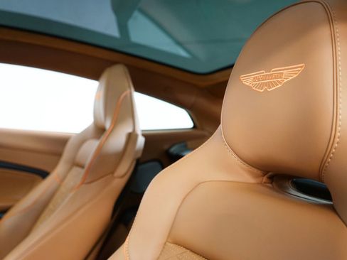 Used 2025 Aston Martin Vanquish image 22