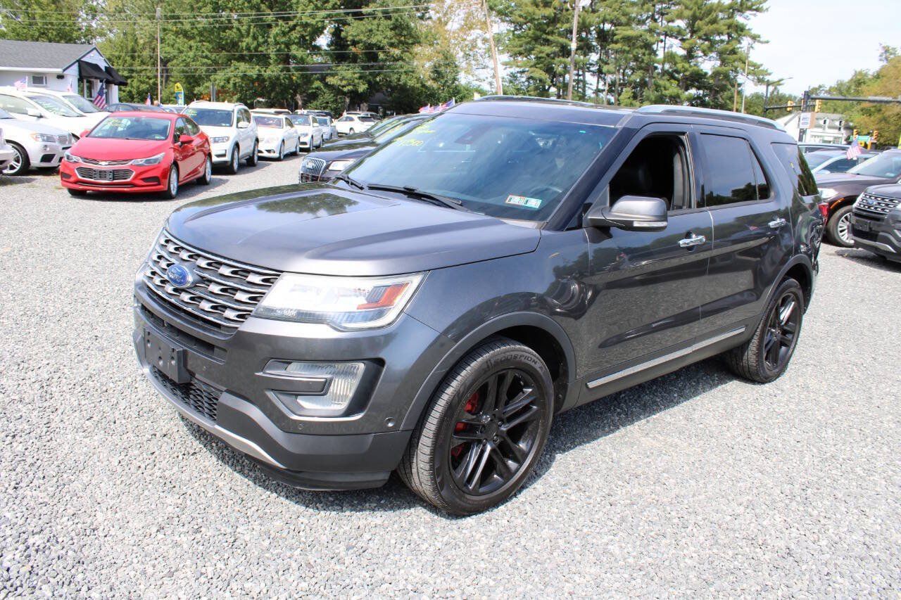 Used 2016 Ford Explorer Limited w/ Equipment Group 301A AWD/4WD image 2