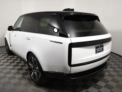 New 2026 Land Rover Range Rover SE image 4