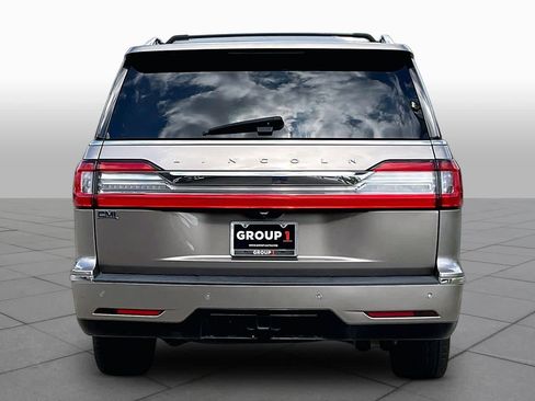 Used 2018 Lincoln Navigator L Reserve w/ Technology Package AWD/4WD image 5