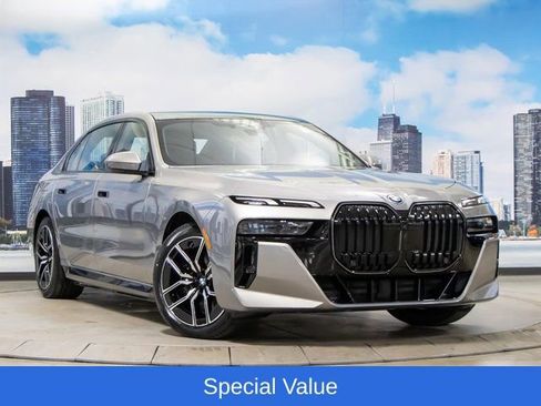 Used 2025 BMW 750e xDrive AWD/4WD image 1