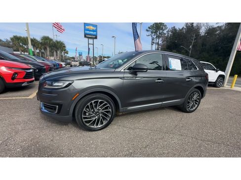 Used 2020 Lincoln Nautilus Reserve w/ Equipment Group 201A image 6