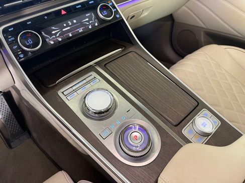 Used 2024 Genesis GV80 3.5T w/ Prestige Package image 17