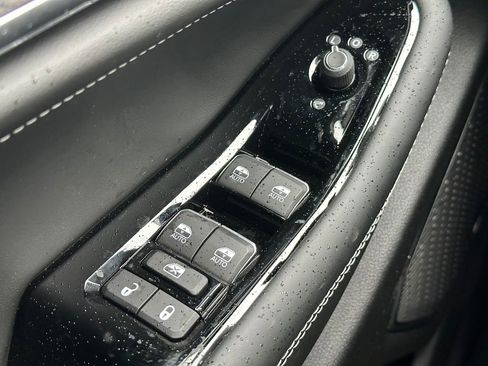 New 2024 Jeep Grand Cherokee L Overland w/ Advanced Protech Group III image 24