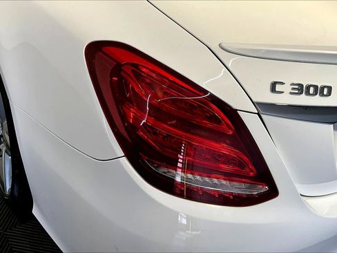 Used 2017 Mercedes-Benz C 300 4MATIC Sedan image 28