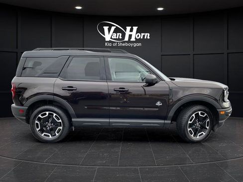 Used 2021 Ford Bronco Sport Outer Banks image 2