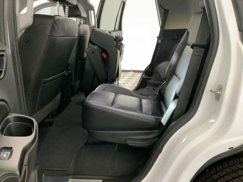 Used 2020 Chevrolet Tahoe LT w/ Luxury Package AWD/4WD image 33