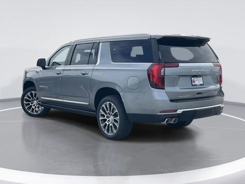 New 2026 GMC Yukon XL Denali w/ Denali Reserve Package AWD/4WD image 5