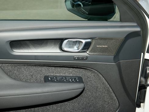 Certified 2023 Volvo XC40 Recharge Ultimate w/ Protection Package Premier image 11