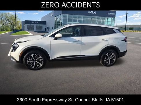 Used 2023 Kia Sportage EX AWD/4WD image 5