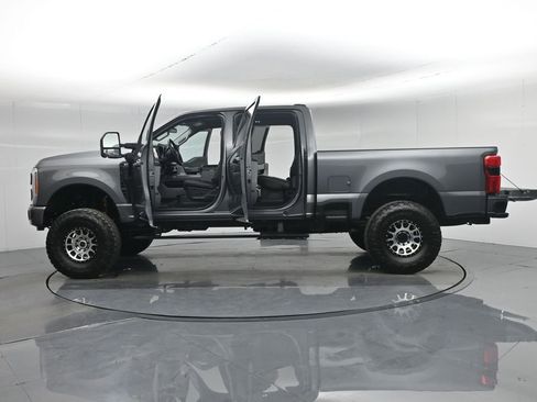 Used 2023 Ford F250 XLT w/ Black Appearance Package image 44