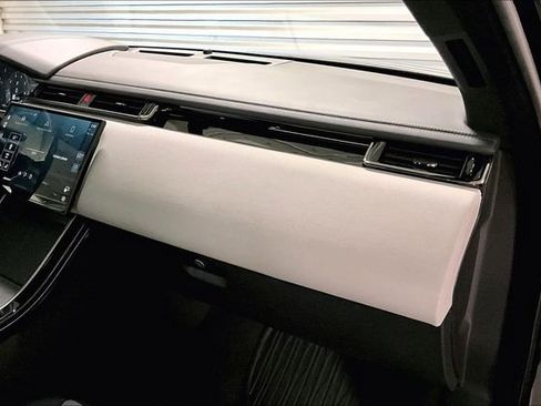 Certified 2026 Land Rover Range Rover Velar Dynamic SE image 25