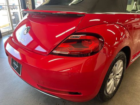Used 2018 Volkswagen Beetle 2.0T Coast FWD image 37