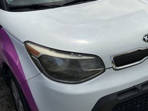 Used 2015 Kia Soul FWD image 2