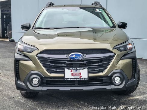 Certified 2025 Subaru Outback Premium w/ Popular Package #1A AWD/4WD image 4