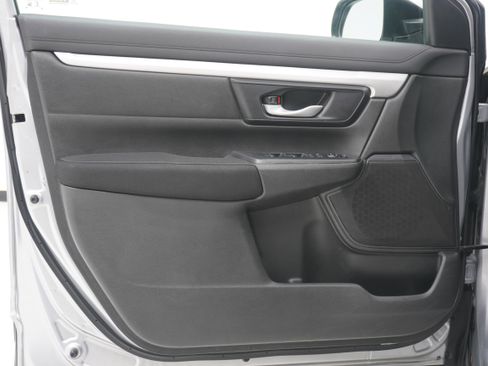 Used 2018 Honda CR-V LX image 14