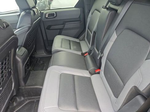 Used 2024 Ford Bronco Big Bend image 9