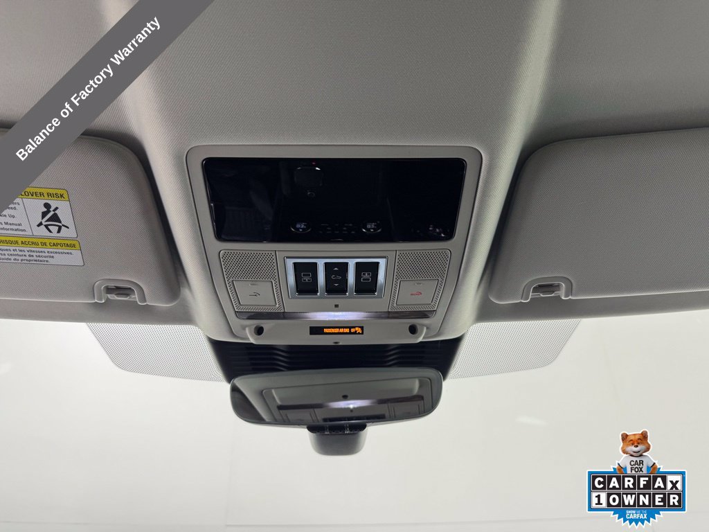 Used 2023 Land Rover Discovery S AWD/4WD image 28