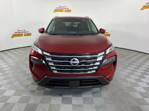 Used 2025 Nissan Rogue SV w/ SV Premium Package FWD image 9