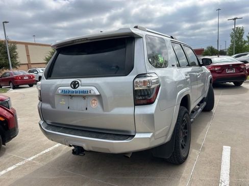 Used 2021 Toyota 4Runner SR5 image 5