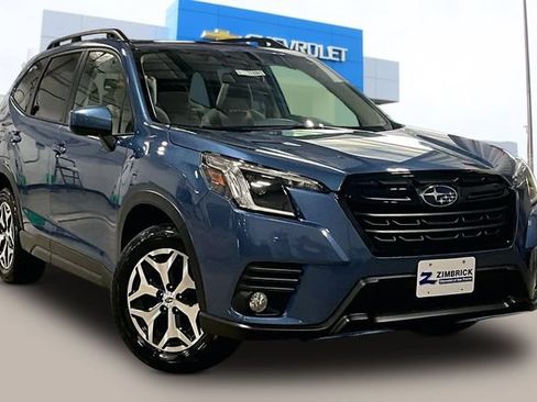 Used 2023 Subaru Forester Premium AWD/4WD image 1