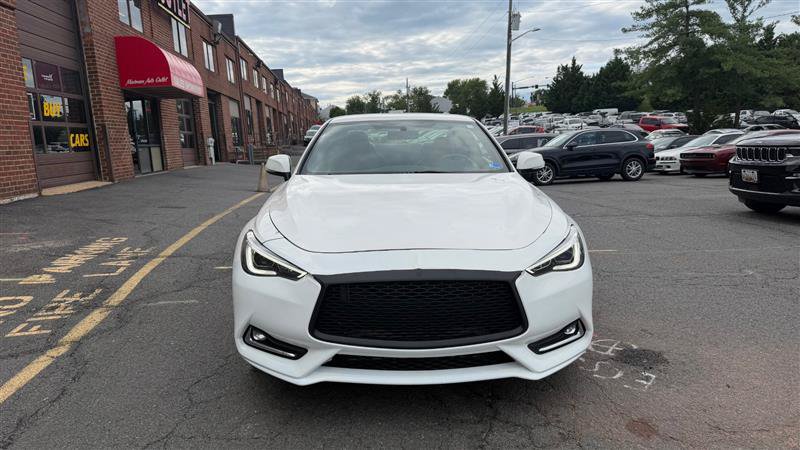 Used 2018 INFINITI Q60 2.0t w/ Moonroof Package RWD image 21