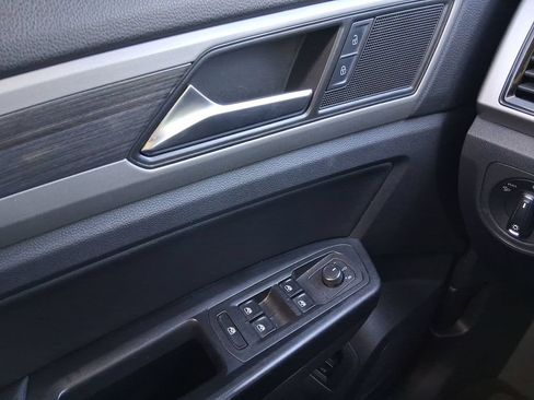 Used 2021 Volkswagen Atlas SEL AWD/4WD image 19