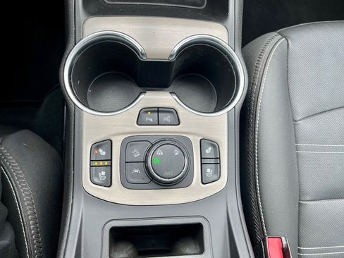 Used 2024 GMC Terrain Denali w/ Denali Premium Package image 30