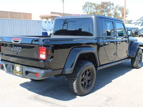 Used 2022 Jeep Gladiator Sport AWD/4WD image 4