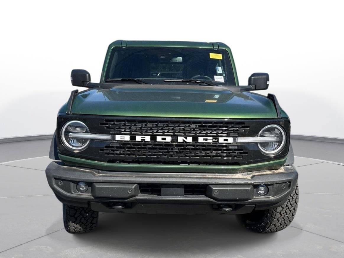 Used 2025 Ford Bronco Outer Banks AWD/4WD image 3
