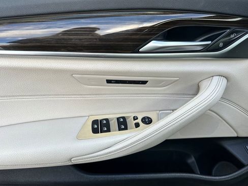 Used 2018 BMW 530i image 10