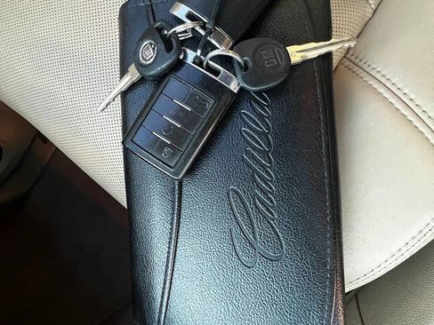 Used 2014 Cadillac Escalade Premium image 37