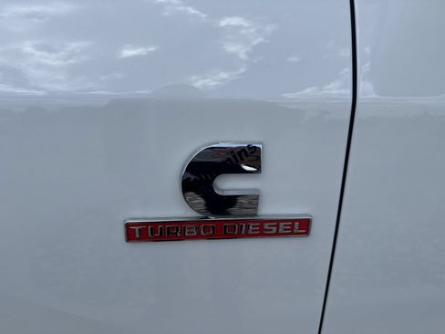 Used 2024 RAM 2500 Tradesman w/ Chrome Appearance Group AWD/4WD image 9