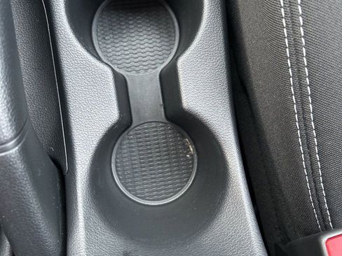 Certified 2024 Hyundai Venue SEL image 33