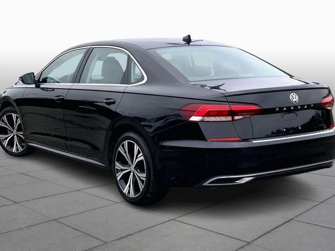 Used 2022 Volkswagen Passat 2.0T SE image 10