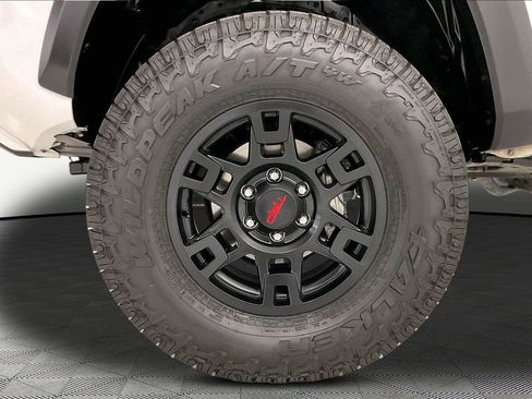 Used 2023 Toyota Tacoma TRD Off-Road AWD/4WD image 26
