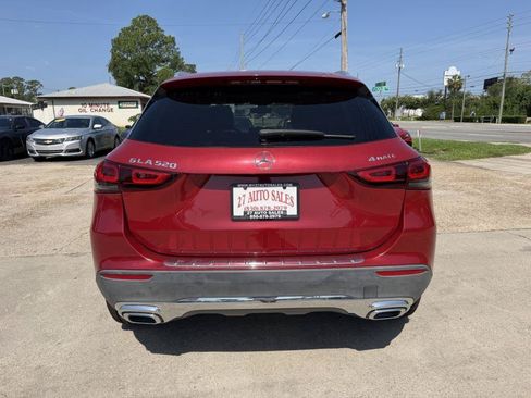 Used 2021 Mercedes-Benz GLA 250 4MATIC w/ Premium Package image 6