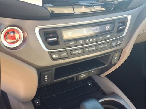 Used 2017 Honda Pilot EX-L image 11