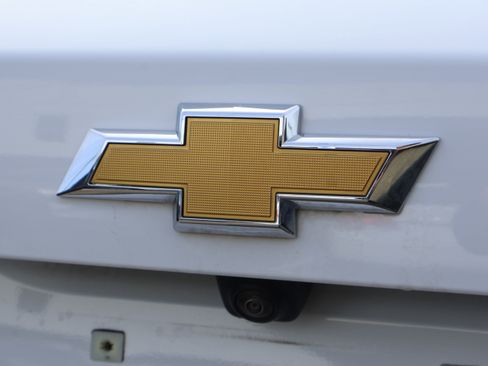 Used 2025 Chevrolet Blazer LT image 16