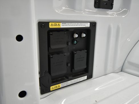 New 2025 Ford F150 Lariat w/ Equipment Group 502A High image 35