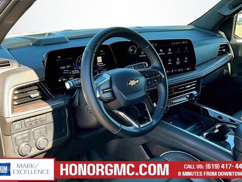 Used 2025 Chevrolet Tahoe Premier image 17