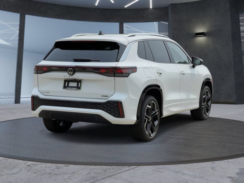 New 2026 Volkswagen Tiguan SEL R-Line AWD/4WD image 4