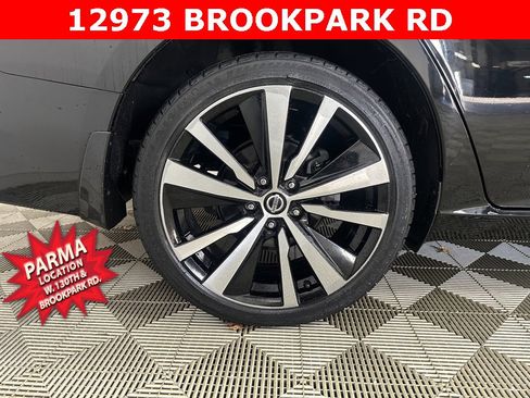 Used 2019 Nissan Altima 2.5 SR w/ SR Premium Package image 26