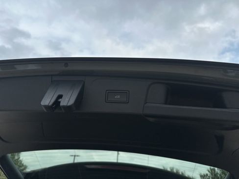 New 2026 Volkswagen Atlas SE FWD image 18
