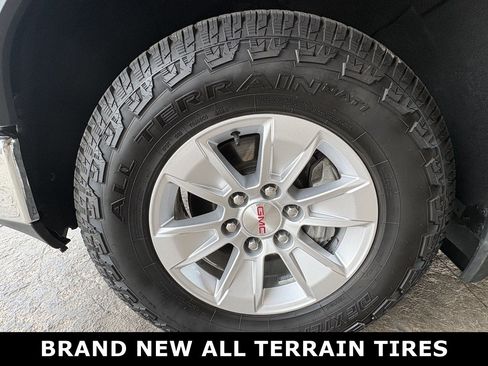 Used 2019 GMC Sierra 1500 4x4 Crew Cab w/ Convenience Package image 10