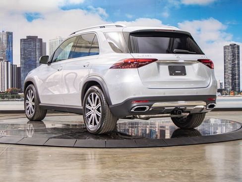 Certified 2025 Mercedes-Benz GLE 450 4MATIC image 9
